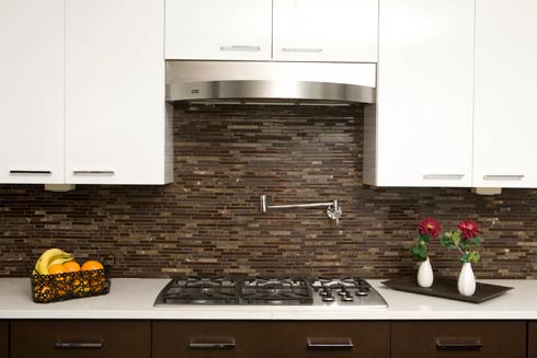Плитка на стенах кухни - особенности выбора и фото примеров дизайна интерьеров