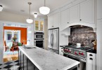 Уникальный кухонный фартук из олова от Goforth Gill Architects