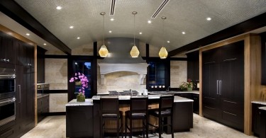 Стильный современный интерьер просторной кухни" text="Шикарный потолок и непревзойдённый пол