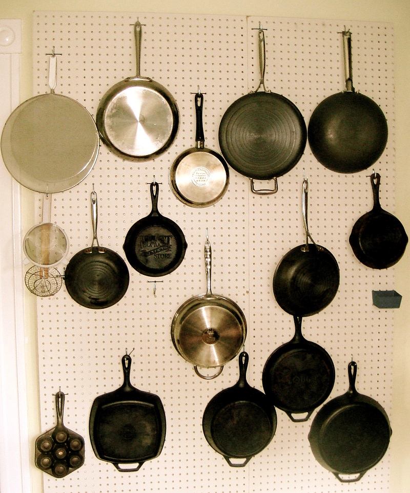 An unusual way to store pans photo 09
