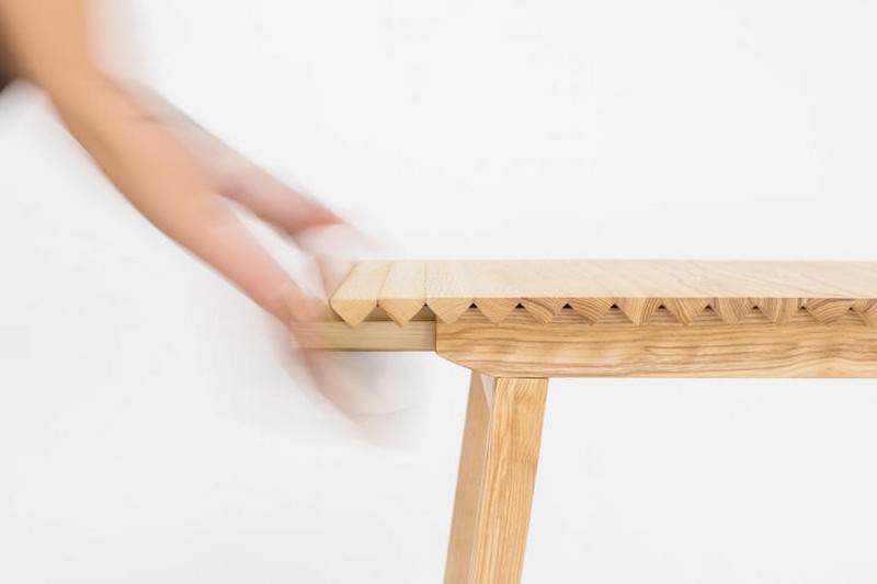 Деревянный раскладной стол