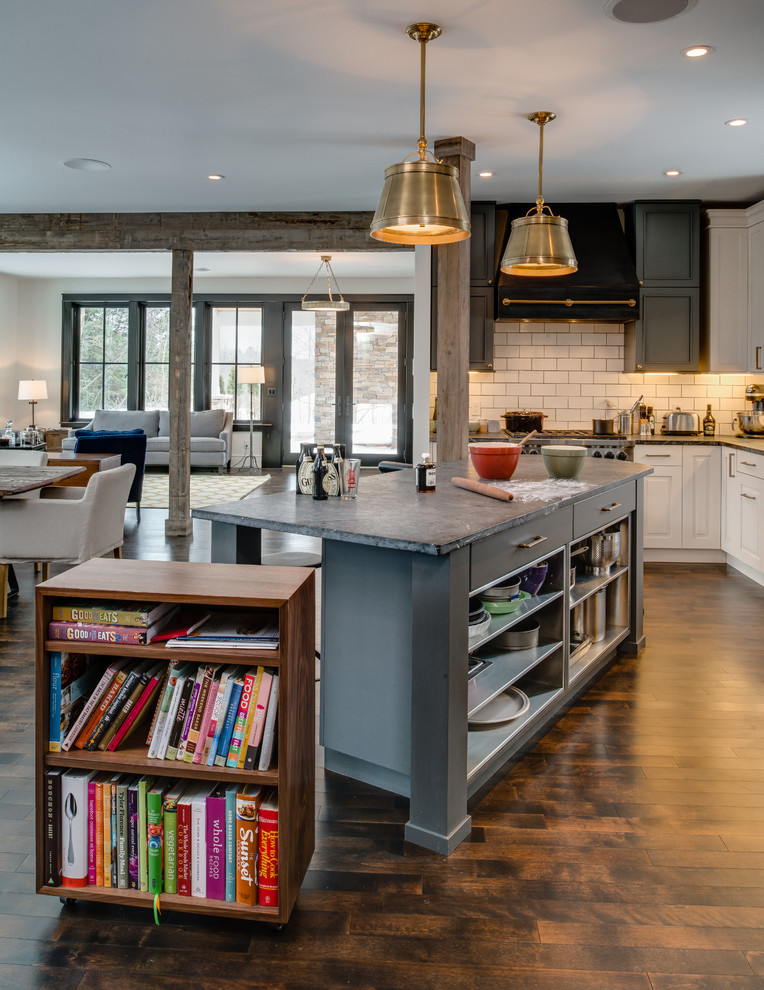 Потрясающий кухонный интерьер в деревенском стиле от Bay Cabinetry & Design Studio