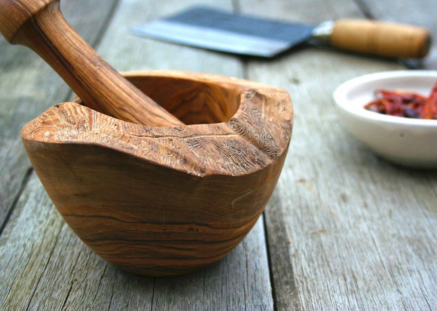 Деревянная ступка и пестик  Rustic Dish