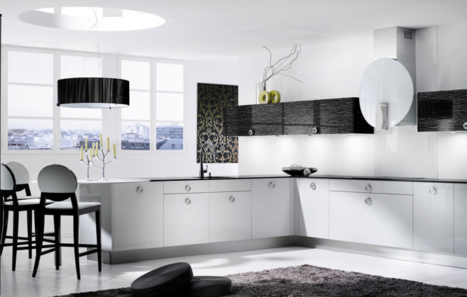 Великолепное оформление кухни в чёрно-белом цвете