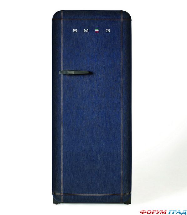Дизайн холодильника SMEG, покрытого джинсовой тканью
