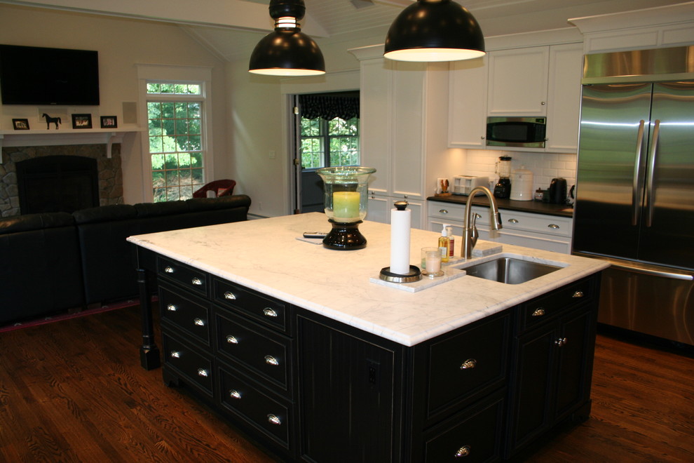 Потрясающий дизайн интерьера кухни в чёрно-белой гамме от Patty Corn
