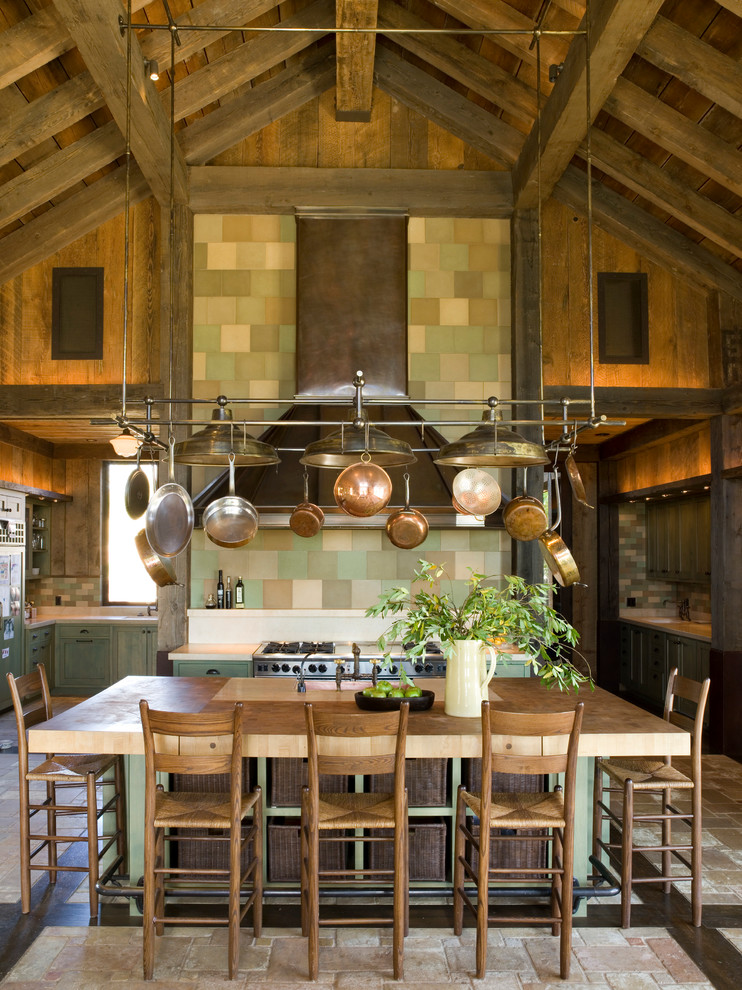 Уютный дизайн интерьера кухни в деревенском стиле от NICOLEHOLLIS
