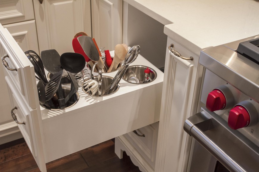 Дизайнерские решения для кухни: ящик для хранения лопаток и половников