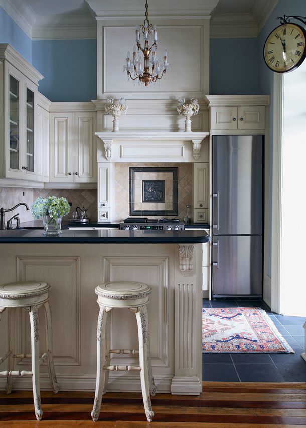 Восхитительный дизайн интерьера кухни в классическом стиле