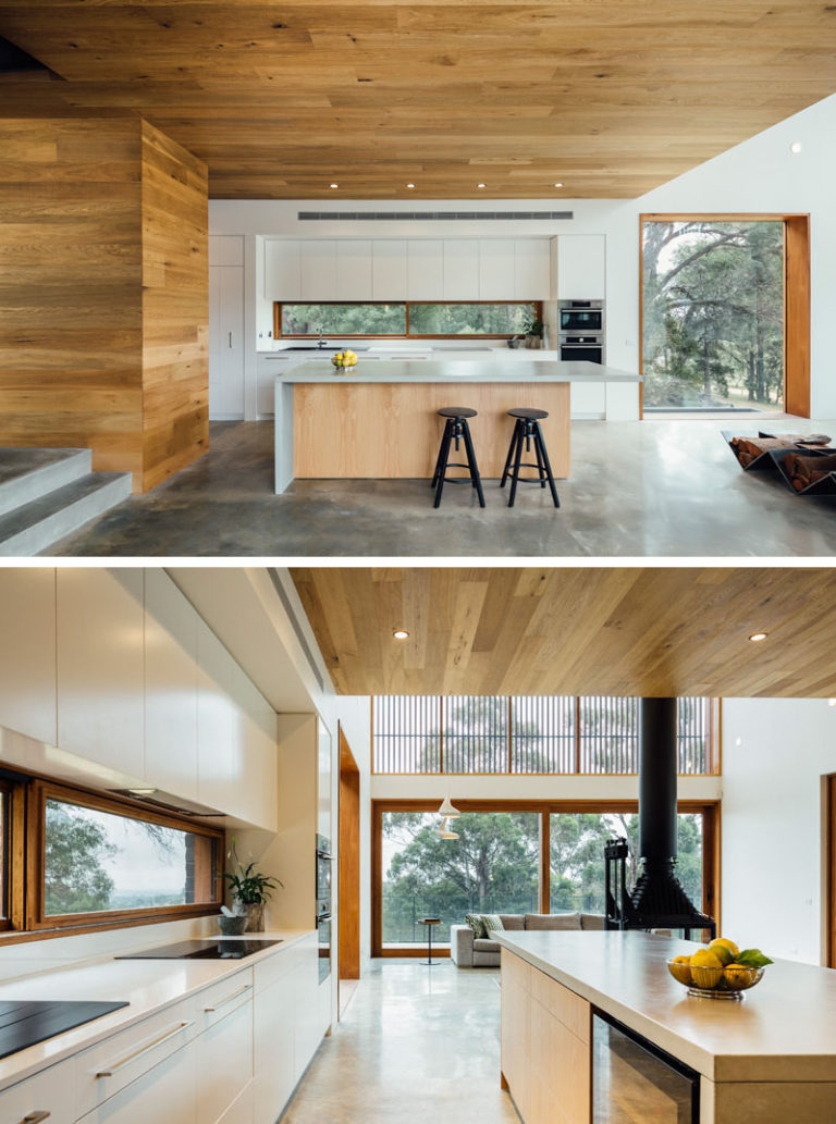 Кухня с низкими окнами – словно в лесу