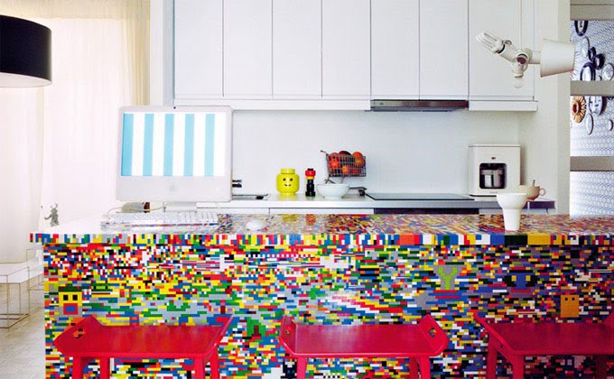 Уникальная и яркая кухонная мебель из Lego от Simon Pillard и Philippe Rosetti