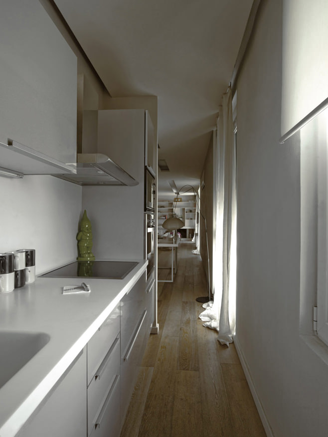 Стильный дизайн интерьера кухни Downtown Athens Apartment от Ese Studio
