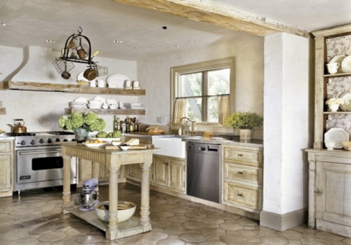 Стильный дизайн интерьера кухни в деревенском стиле