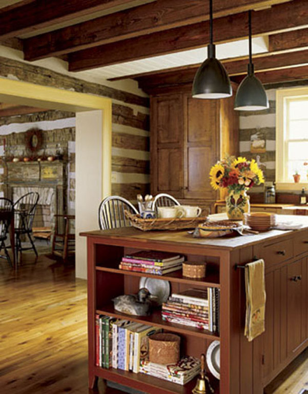 Деревянные потолочные балки в деревенском стиле интерьера кухни 