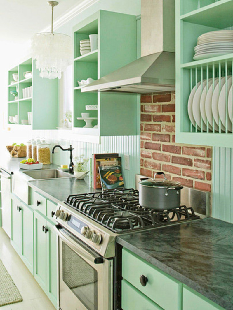 Дизайн интерьера кухни в светло-зелёных оттенках