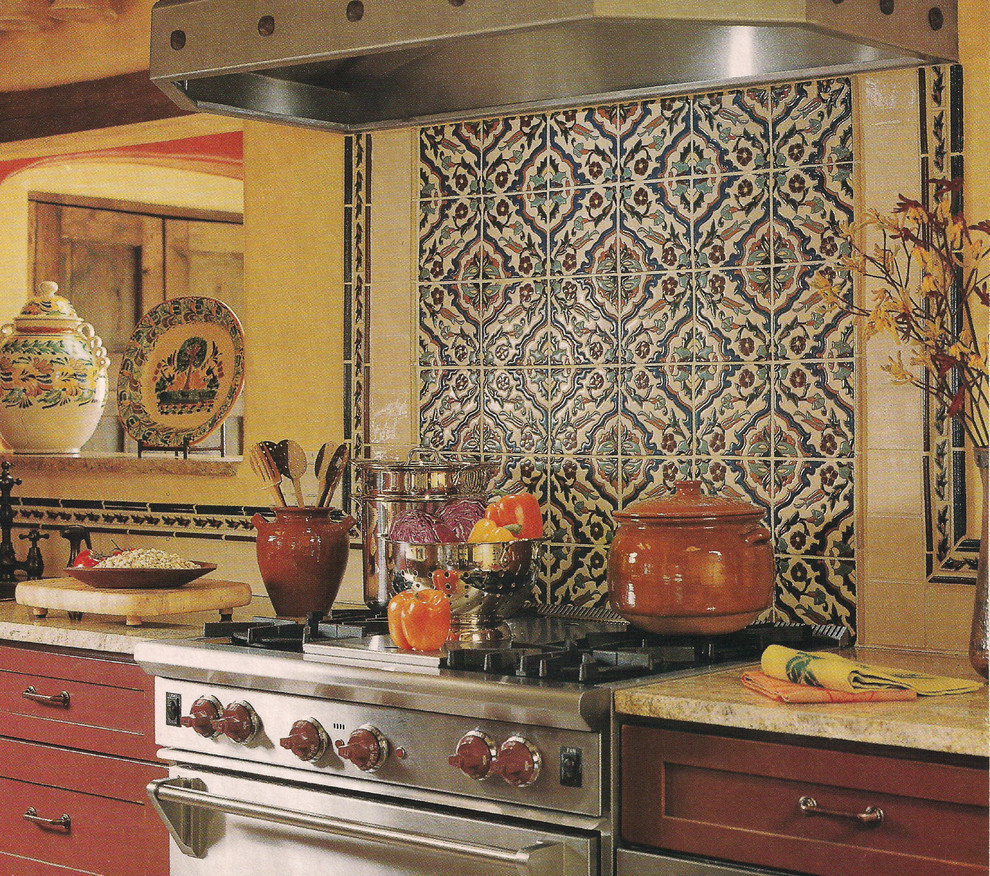 Дизайн интерьера кухни в испанском стиле