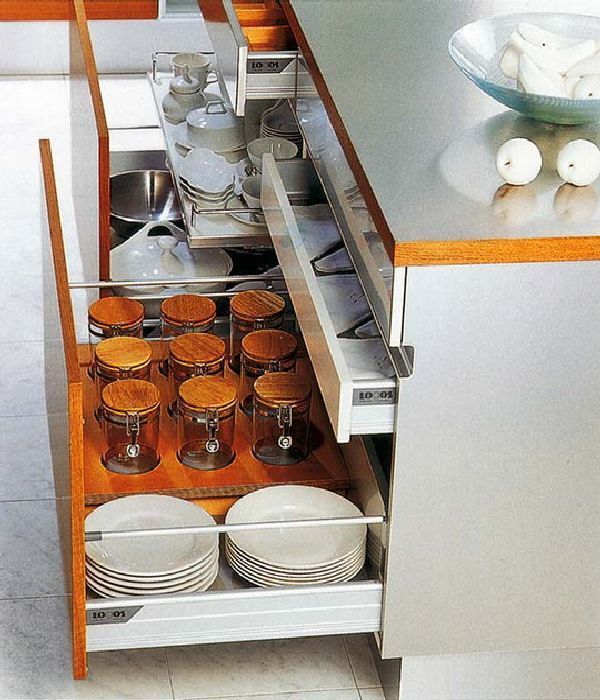 Удобный шкаф для посуды