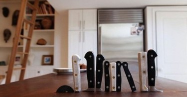 Магнитный держатель для кухонных ножей