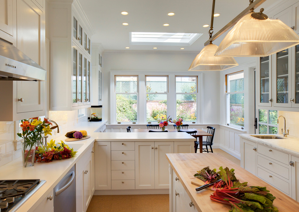 Потрясающий дизайн интерьера кухни в белой гамме от McKinney Photography