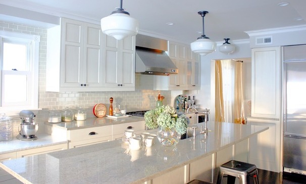 Потрясающий дизайн интерьера кухни в белой гамме от Rebekah Zaveloff | Kitchen Lab