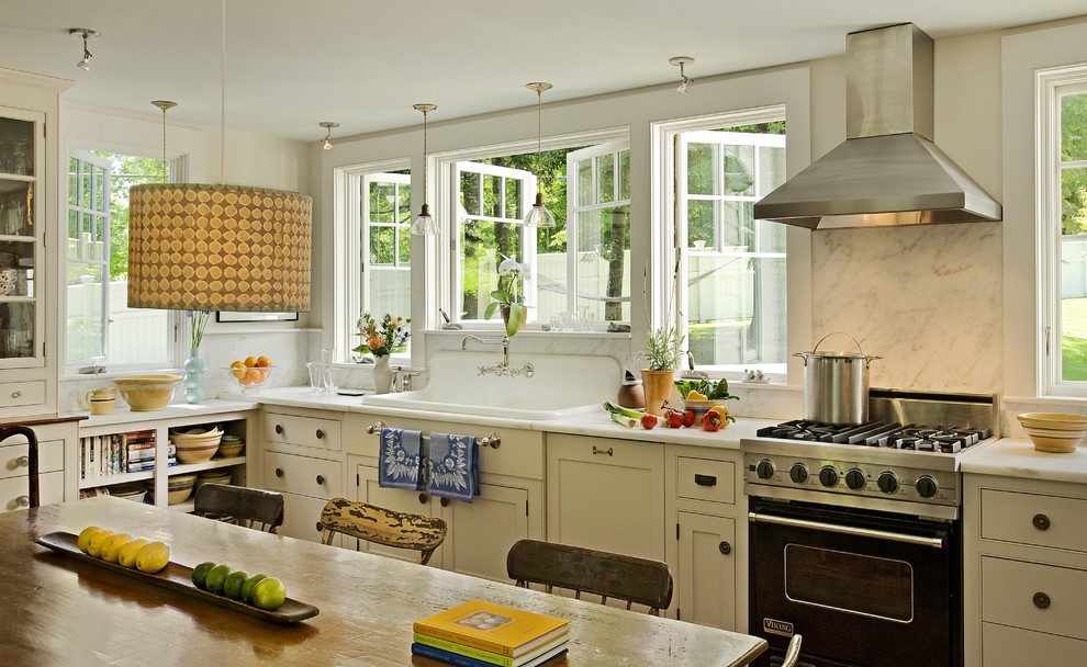 Стильный дизайн интерьера кухни от Smith & Vansant Architects PC